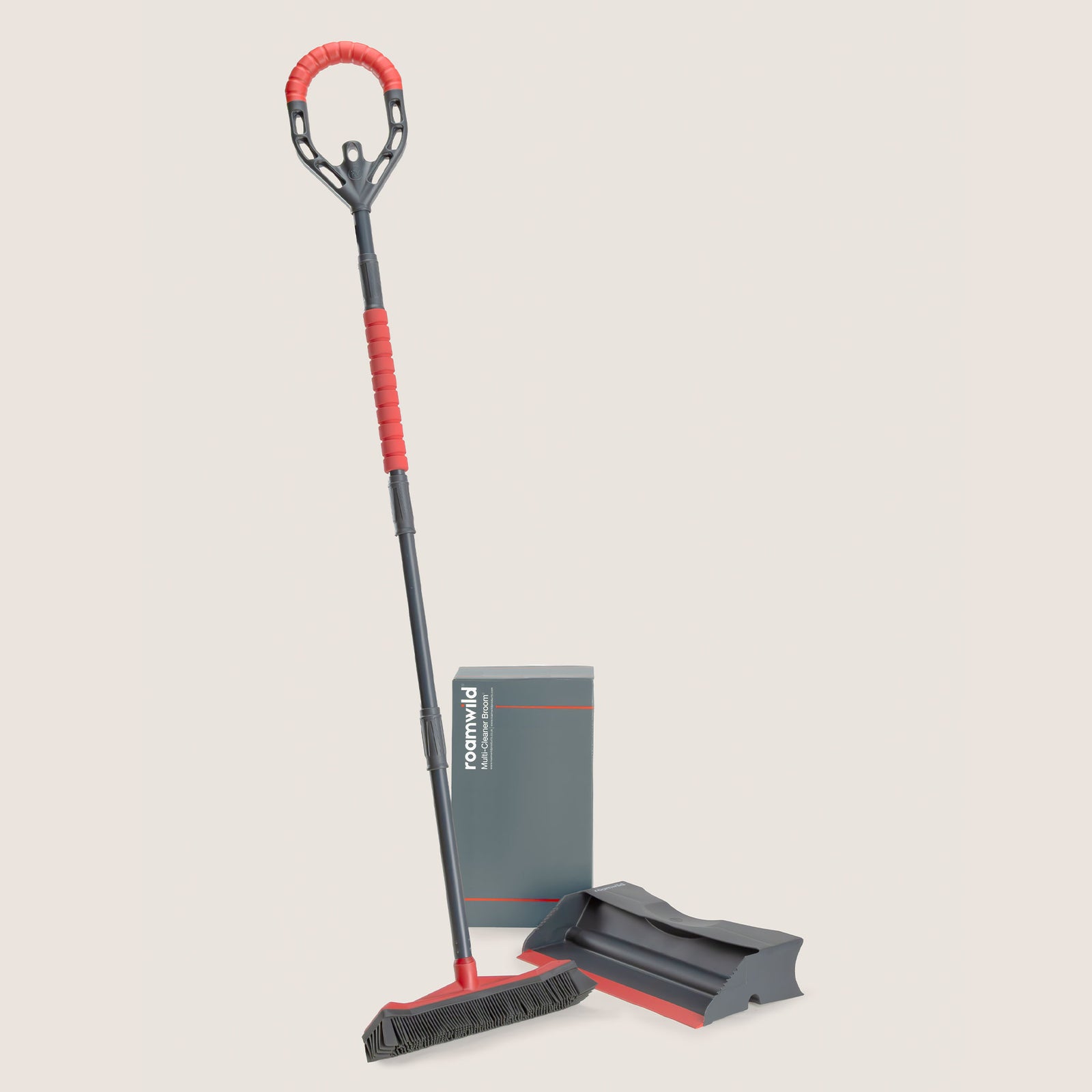 Roamwild Garden Broom with clip-on dustpan